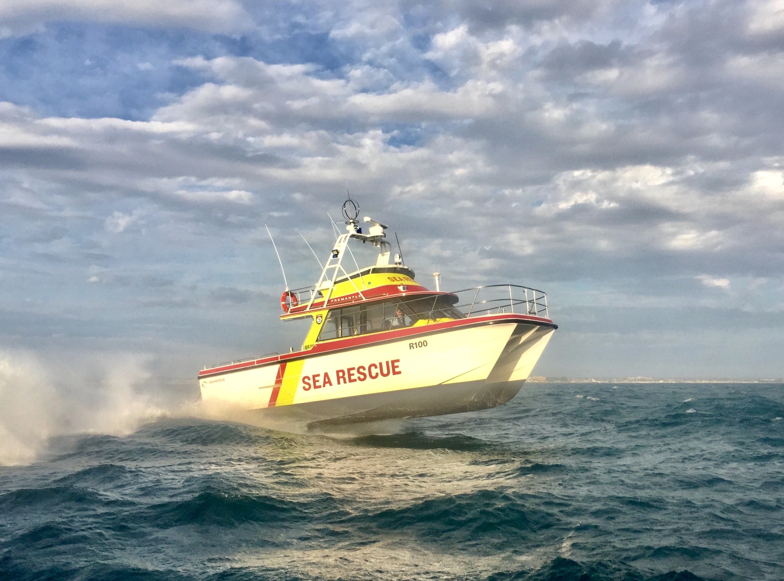 R100 Fremantle Sea Rescue